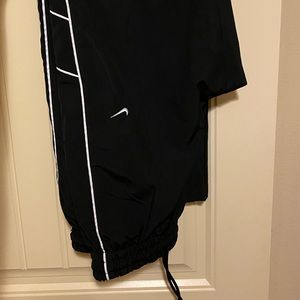 Nike wind breaker pants